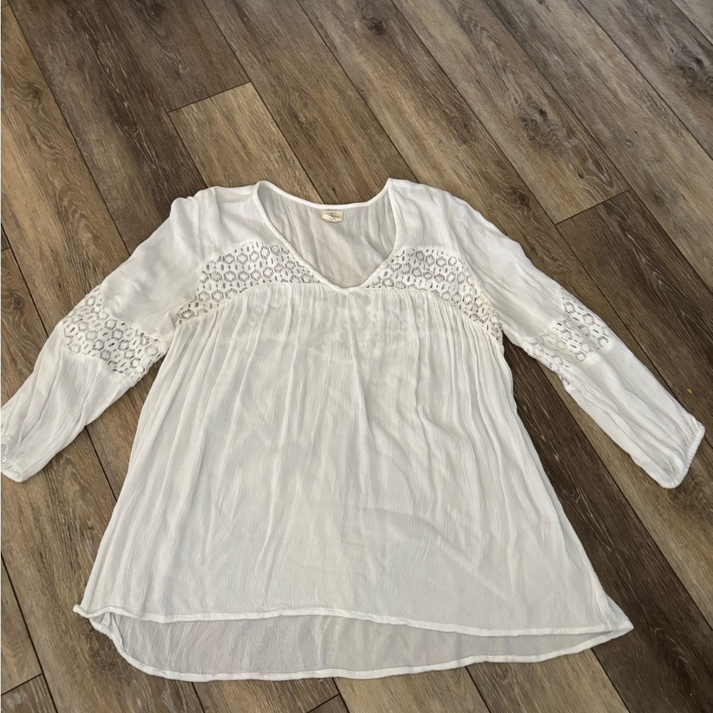 O’Neil- Women's White V-Neck Boho Lace Trim Blouse- Women’s Large- Long Sleeve